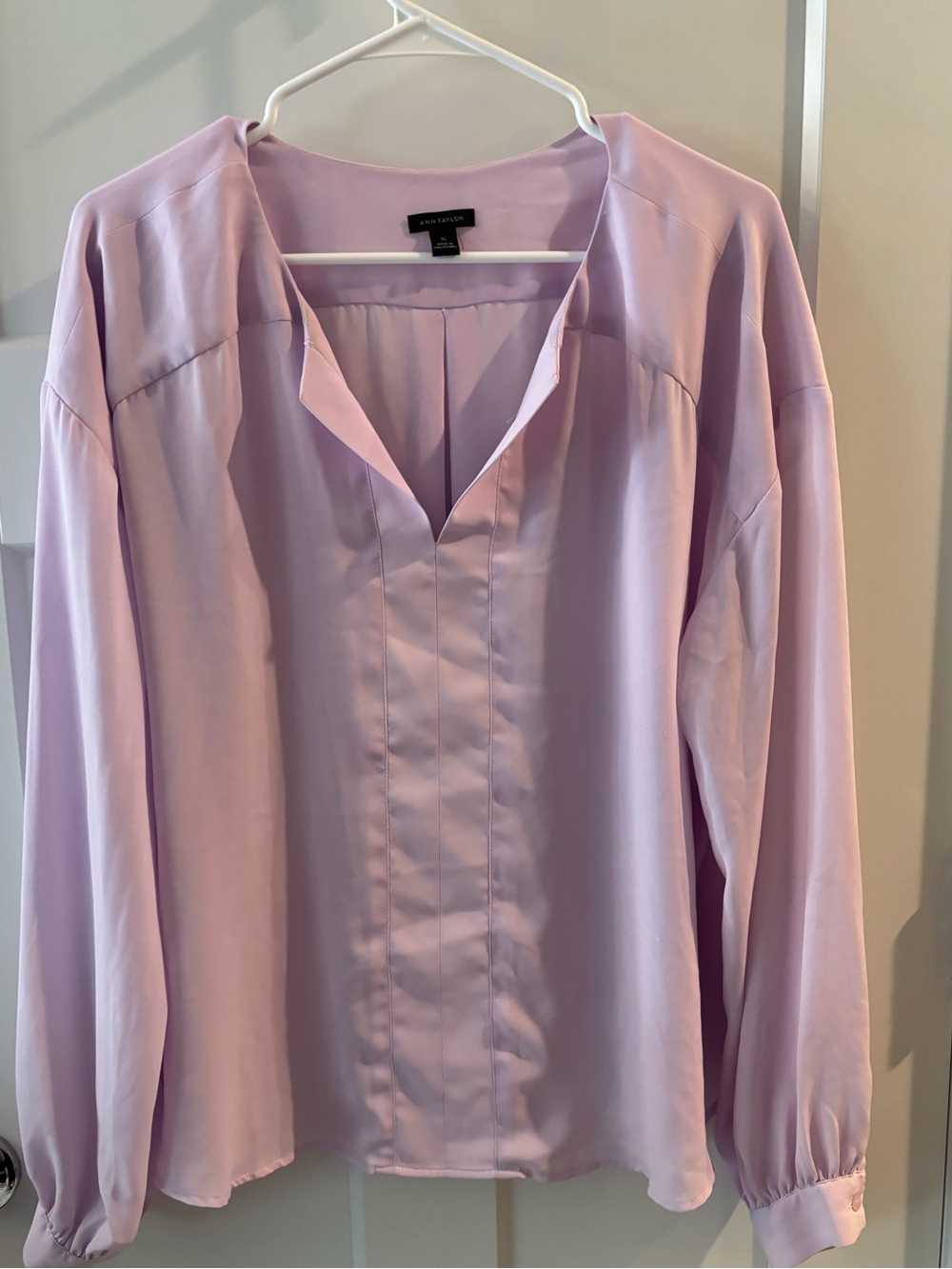 Ann Taylor Lilac V-Neck Long Sleeve Blouse